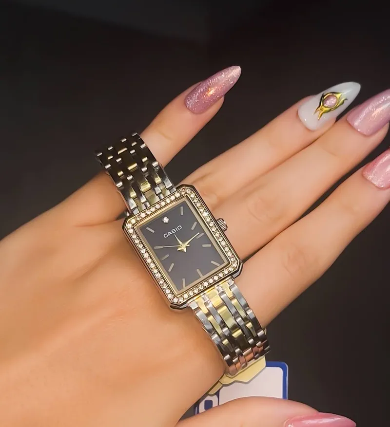 ساعة CASIO النسائية الفاخرة 🤍❤️